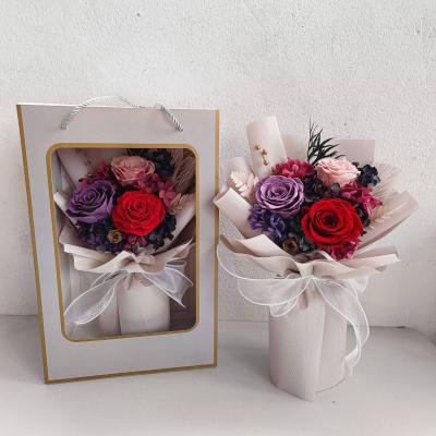 Preserved roses bouquets